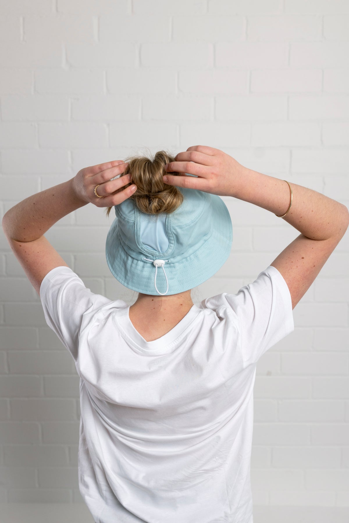 Hylani Ponytail Bucket Hat